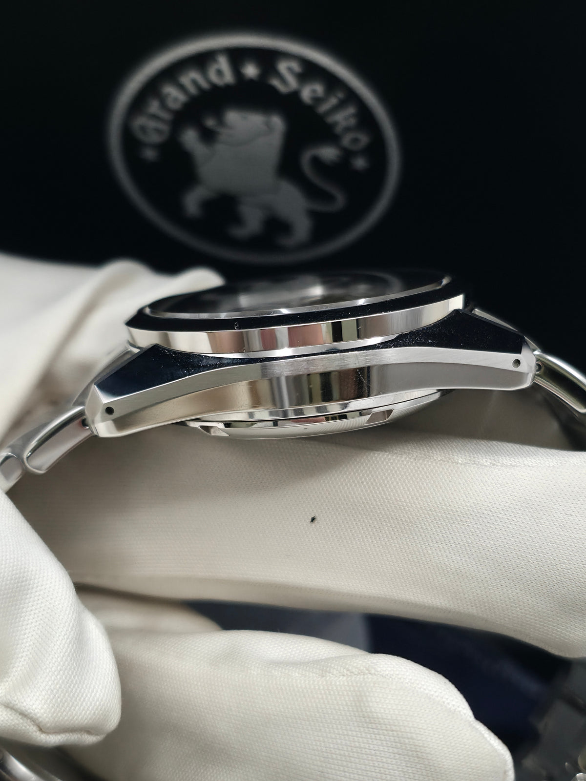 Grand Seiko SBGJ253G SBGA403G